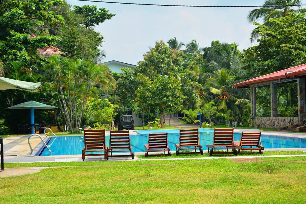 River View Banquet & Resort Wadduwa Exterior foto