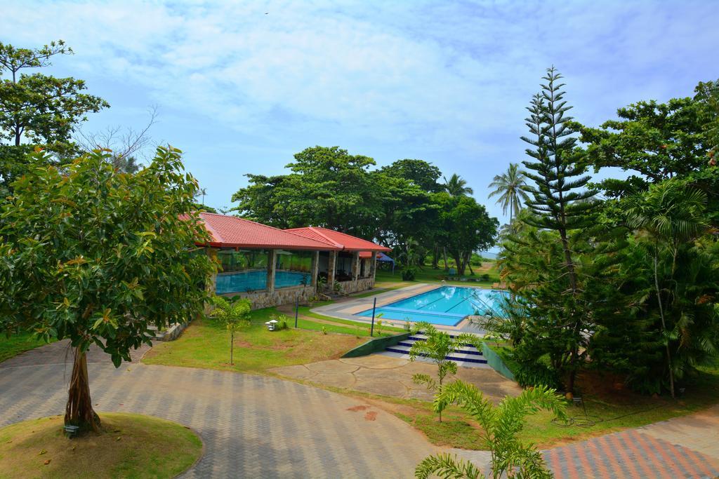 River View Banquet & Resort Wadduwa Exterior foto